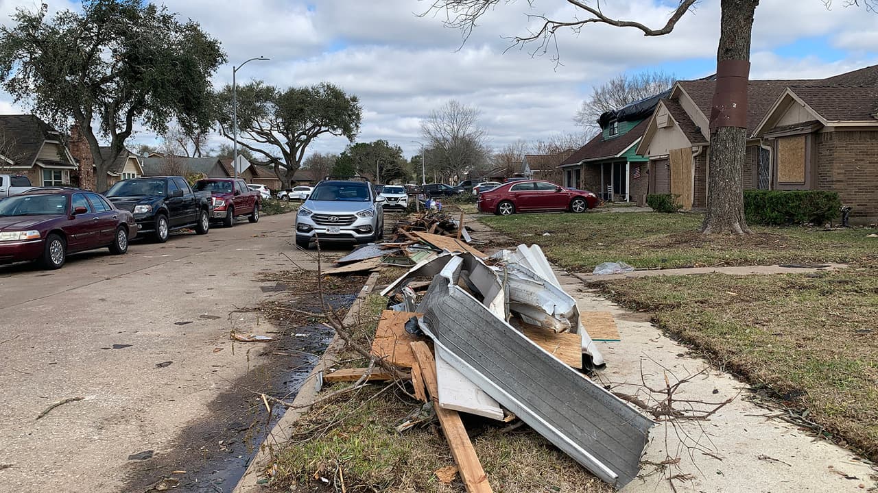 <a href="https://www.univision.com/local/houston-kxln/tiempo-houston-tornados-pasadena-houston-tormentas-severas-fotos" target="_blank">La mayoría de los daños que causó el tornado</a> se concentraron en el área de Pasadena.