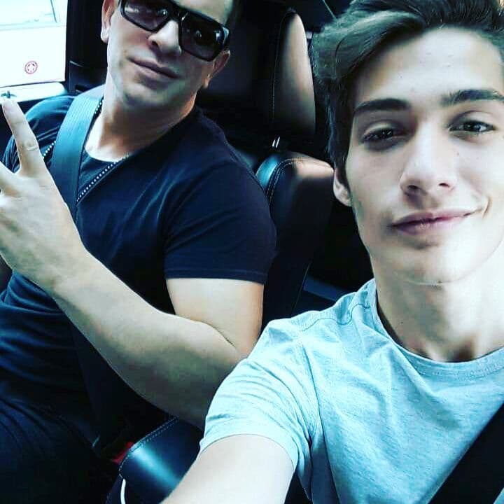 Yahir no tiene ningún problema con su orientación sexual y al contrario lo apoya 100%, sin embargo, no le gustó la forma con la que expuso su intimidad.