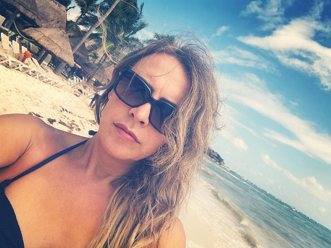 La actriz continua una relación afectuosa con la madre de su hija.