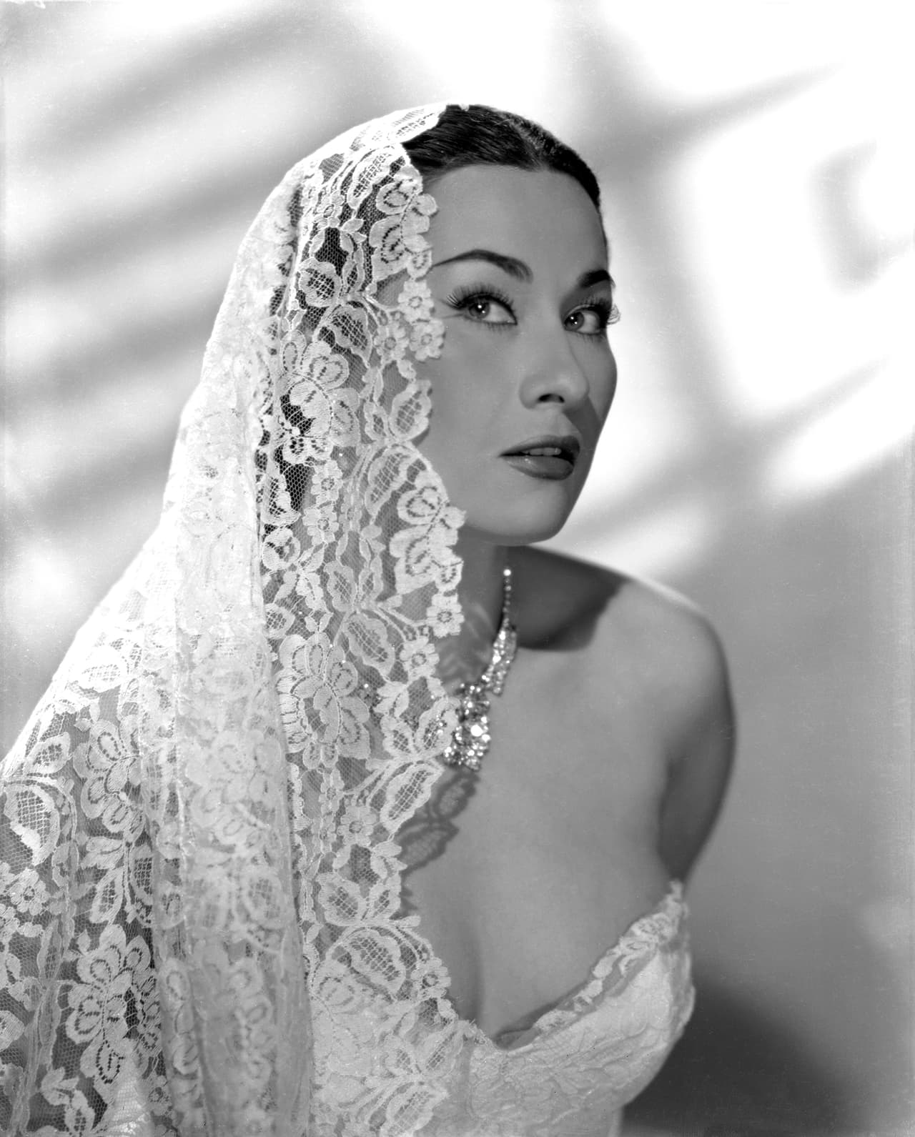 Viajo a Estados Unidos en 1946, viviendo primero en Nueva York hasta 1950. Luego se mudó definitivamente a Hollywood, en Los Ángeles, California, por el resto de su vida. Fue en 1970 la diva peruana obtuvo la nacionalidad estadounidense.