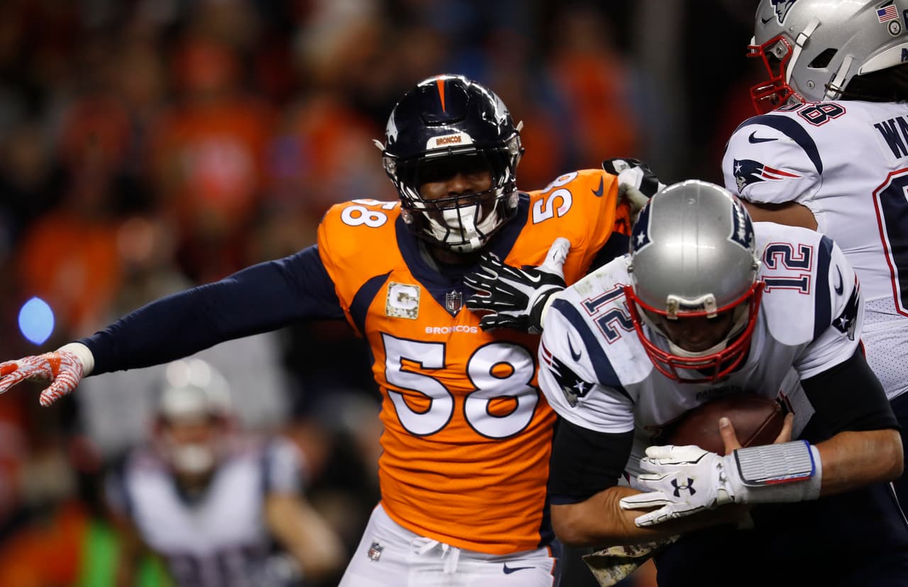 <b>El que más se le complica</b>
<br>- En la Semana 3 se medirá ante Denver Broncos, el único equipo de toda la NFL contra el cual tiene marca perdedora (8-9).
<br>- Ante los Broncos en temporada regular tiene ventaja (7-6), pero en playoffs ha ganado un juego y tiene 3 derrotas.
<br>- Tampa Bay estaría visitando Empower Field at Mile High.