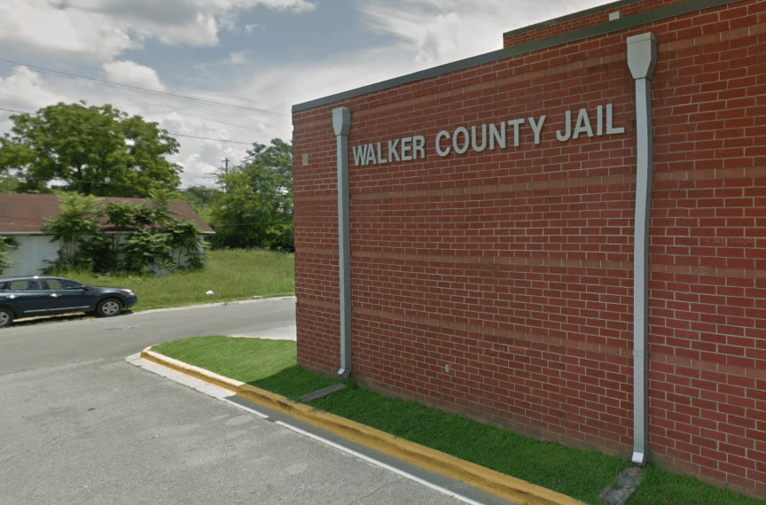 Un detenido muere de frío después de que lo dejaran desnudo en una cárcel de Alabama, denuncia su familia