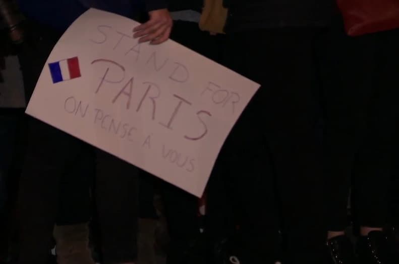 Y lleva a París en el corazón.