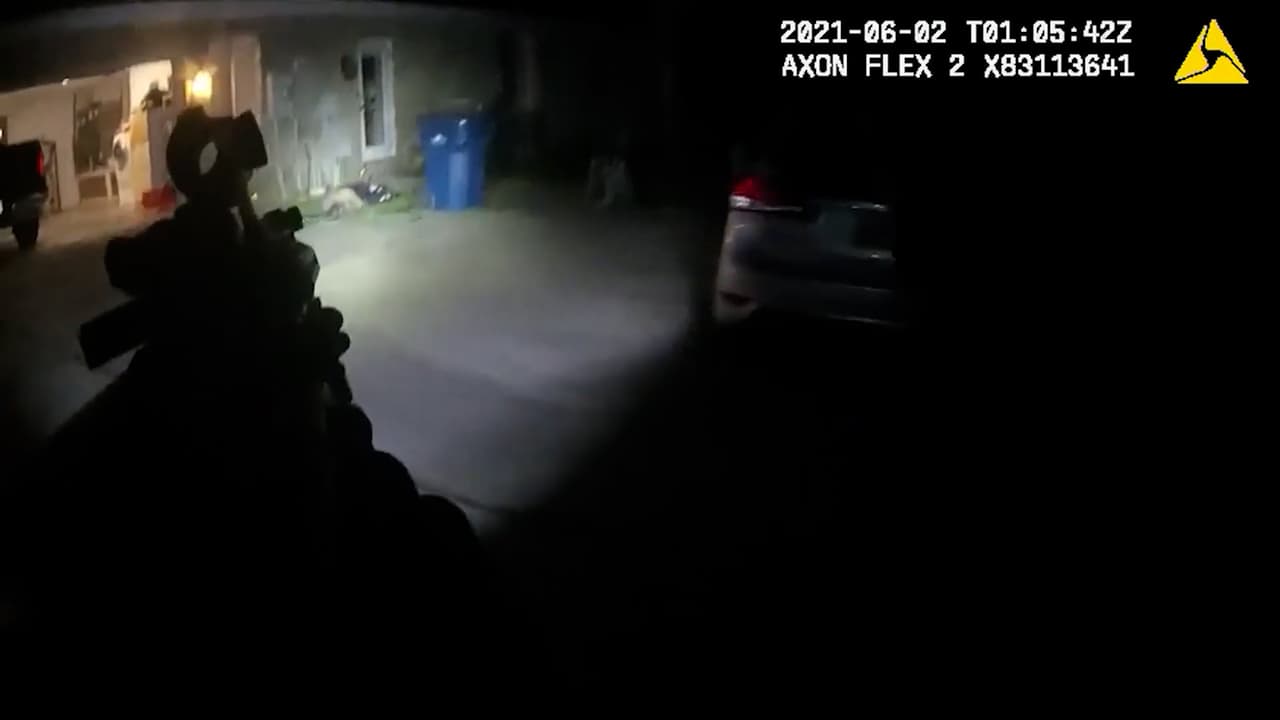 Llevan a la corte a la niña de 14 años que disparó un AK-47 contra varios agentes de Florida