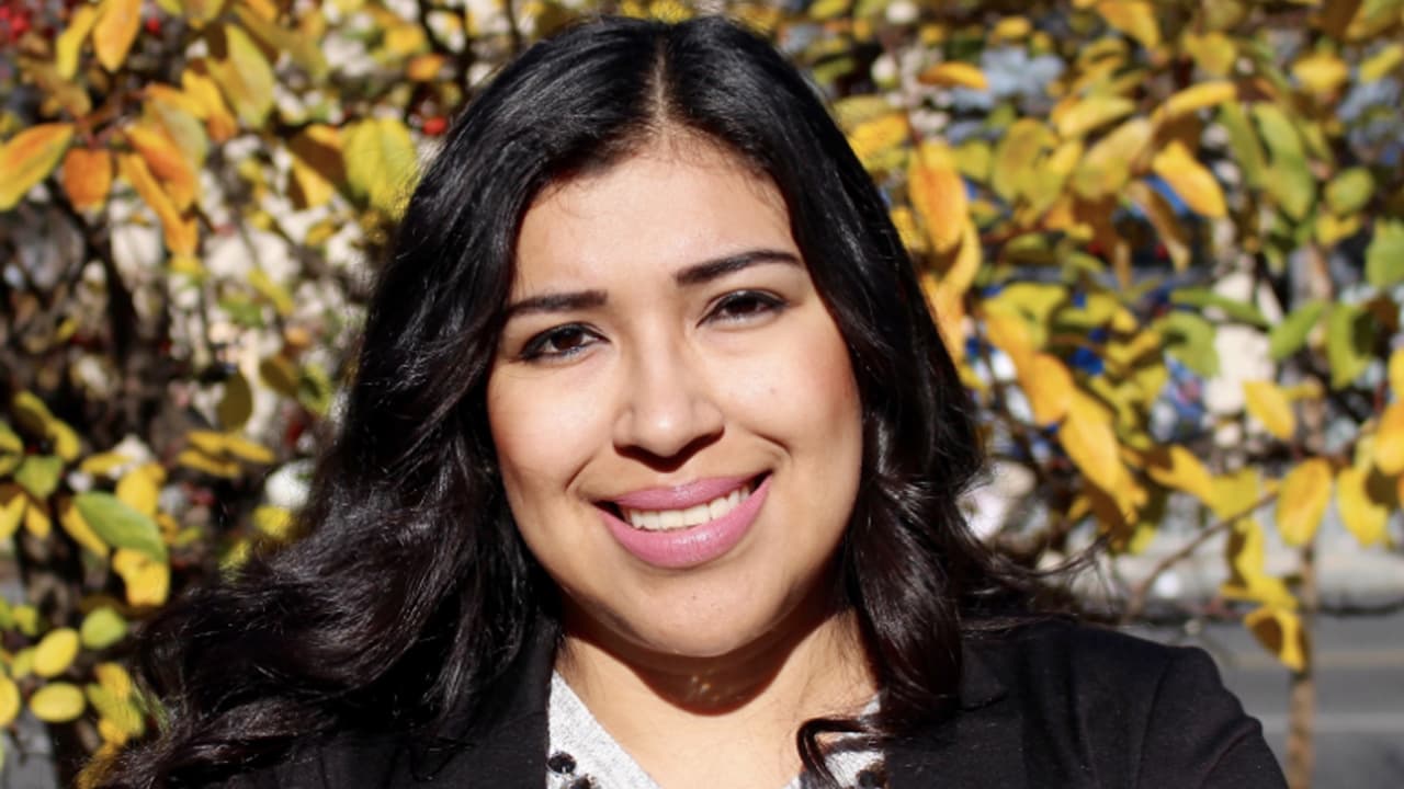 Cuando Sanchez era estudiante el agua de su escuela estaba contaminada de plomo.