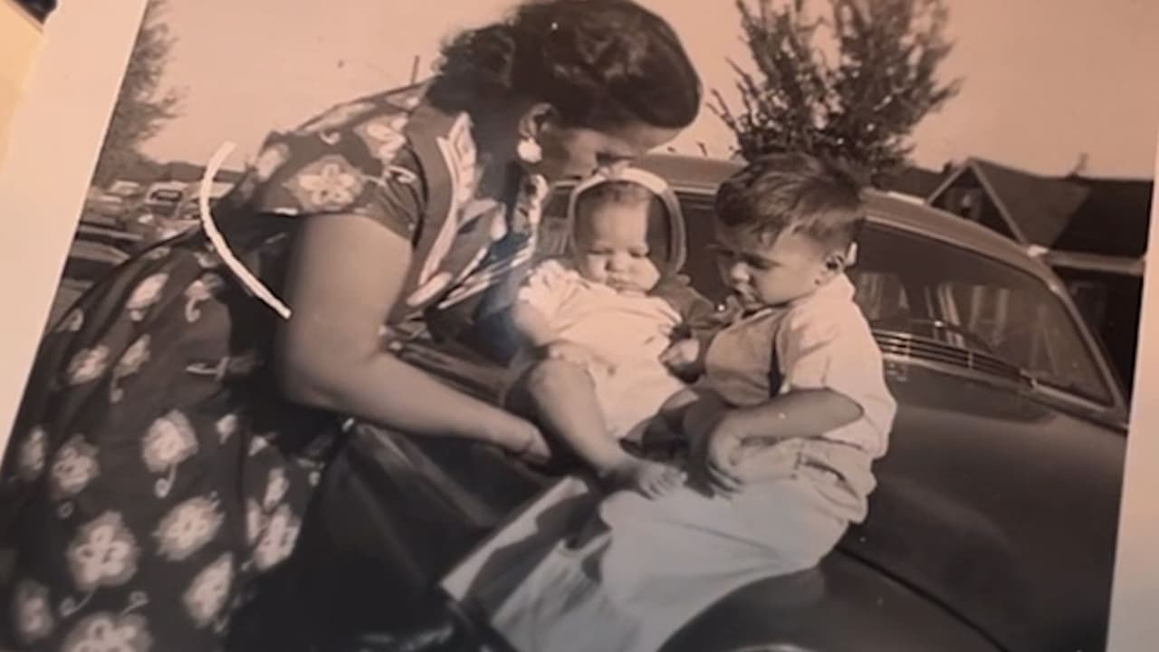 Sus padres, Louis Marius Prevost, de ascendencia francesa e italiana, y su madre Mildred Martínez, de ascendencia española y ecuatoriana, le concedieron las raíces europeas y latinas. No solo a él, también a sus hermanos Louis Martín y John.