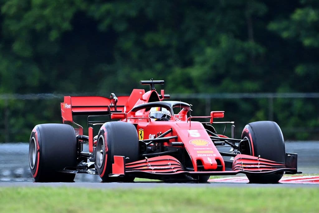 Lewis Hamilton arrancará en la primera posición; Valtteri Bottas, Lances Stroll, Sergio Pérez, Sebastian Vettel, Charles Leclerc, Max Verstappen, Lando Norris, Carlos Sainz y Pierre Gasly completan las primeras diez posiciones al arranque.