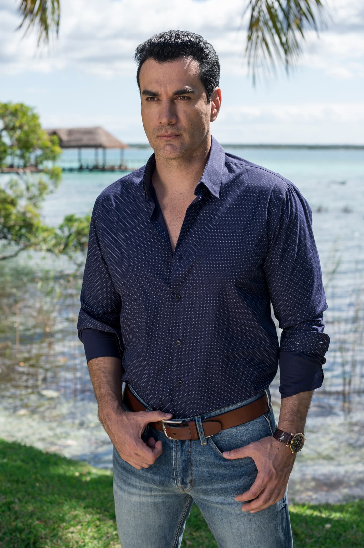 El galán número dos es el guapo David Zepeda quien tan sólo con verlo provoca suspiros.