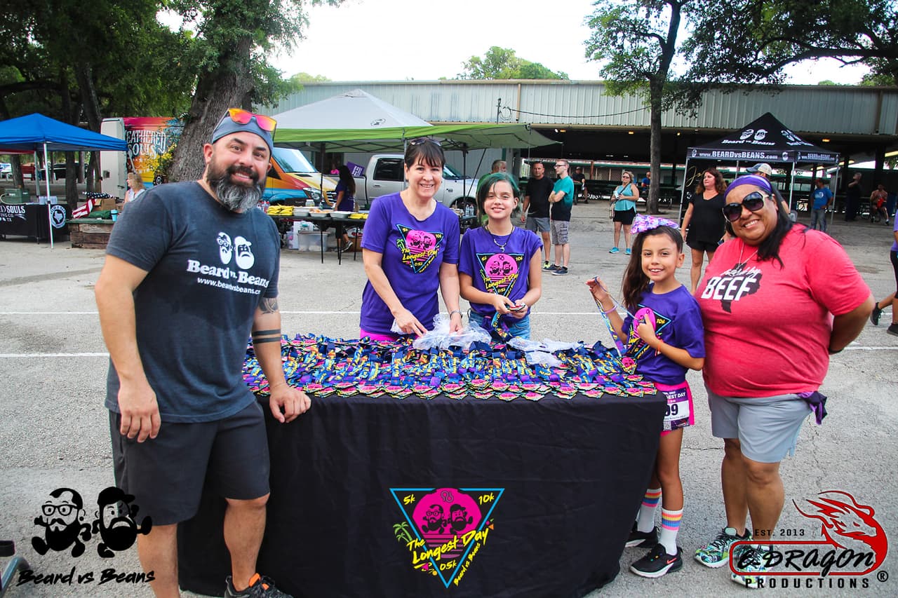 <h2 class="cms-H2-H2">Run to remember with Beard and Beans</h2>
<br>
<ul>
<li class="li1">Cuándo: 29 de abril</li>
</ul>
<ul>
<li class="li1">Hora: 7:30 a 12:00 horas</li>
</ul>
<ul>
<li class="li1">Dónde: Comanche Park</li>
</ul>
<ul>
<li class="li1">Qué es: Un evento de recaudación. El equipo que recaude menos se llevará un castigo.</li>
</ul>
<ul>
<li class="li1">Costo: 25 dólares</li>
</ul>