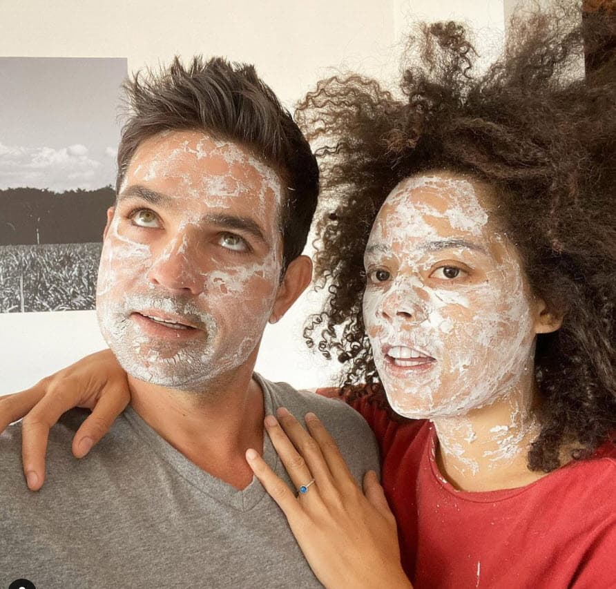 Brenda Kellerman no está sola con ese pavor. Es algo que también comparte con Ferdinando Valencia. El actor también tiene sus dudas respecto a traer al mundo a otro bebé.
<br>