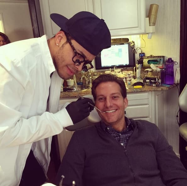 ¡Ya sabemos quién es el causante de que Prince Royce tenga esa sonrisa tan coqueta!