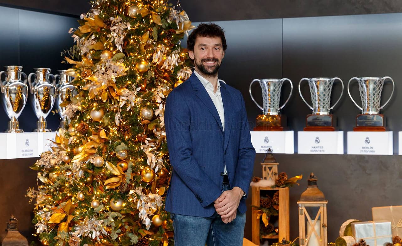 “Desde el Real Madrid queremos enviaros, en estos días tan especiales y en estos momentos difíciles, un mensaje de cariño, solidaridad y esperanza. Nuestros mejores deseos para que recuperemos la normalidad en este año nuevo 2021 y podamos compartir juntos muchos éxitos”, expresó Florentino Pérez.