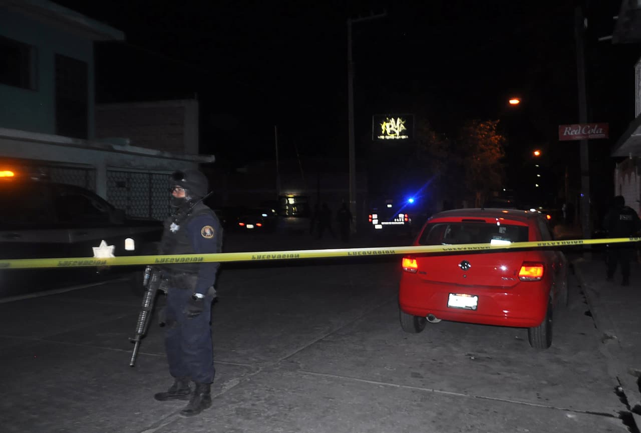 Ataque armado a un velorio donde había casi 100 personas conmociona a México