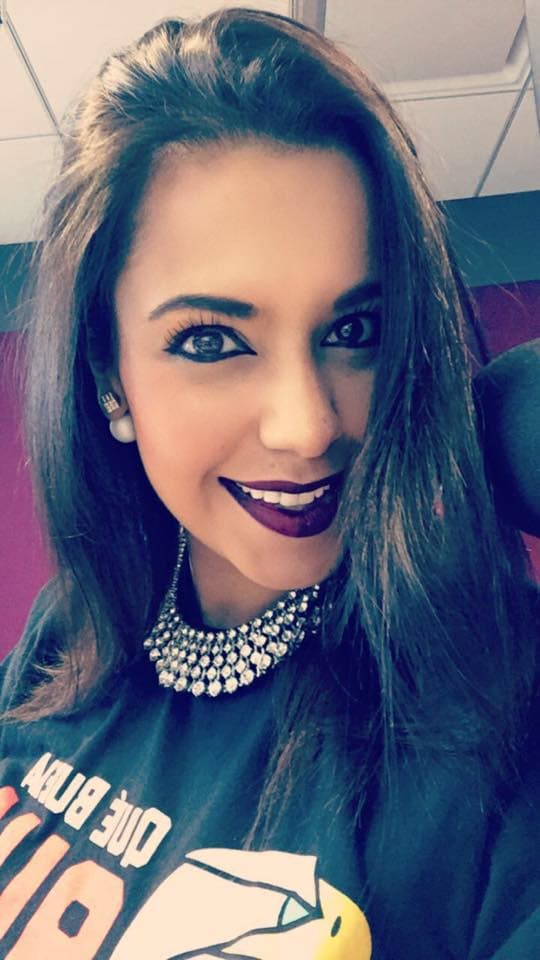 "Amo mi chamba" es el lema de la locutora que te acompaña y alegra cada mañana tras los micrófonos de la Qué Buena 94.1