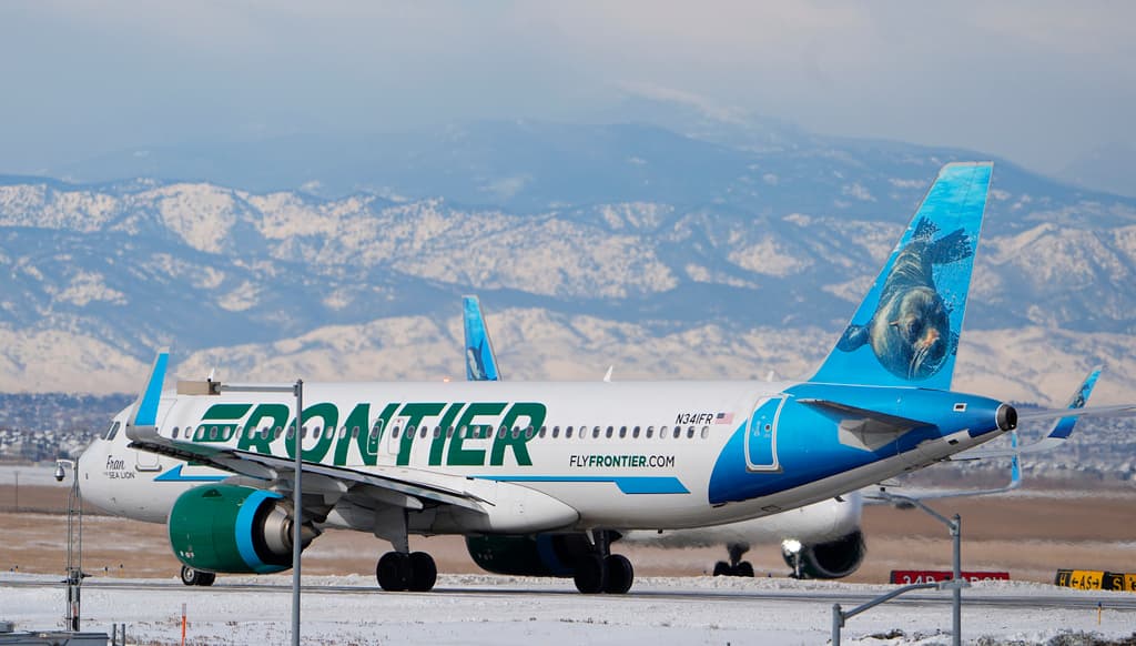 Cómo obtener el pase de vuelos ilimitados de Frontier Airlines para viajar en otoño e invierno
