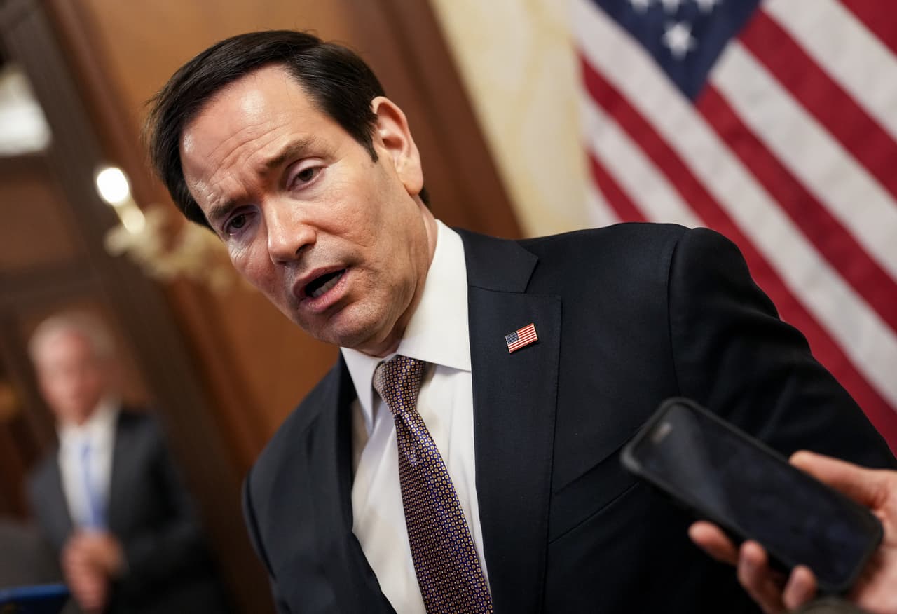 Marco Rubio asegura que "ningún país" apoya cobrar peaje en el estrecho de Ormuz
