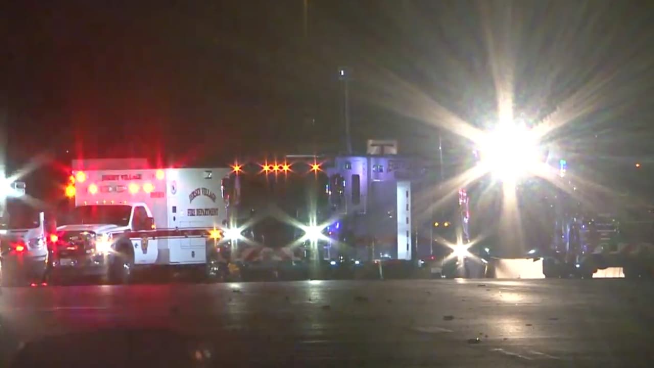 Se impactó contra un camión de carga que transitaba a unas 60 mph.