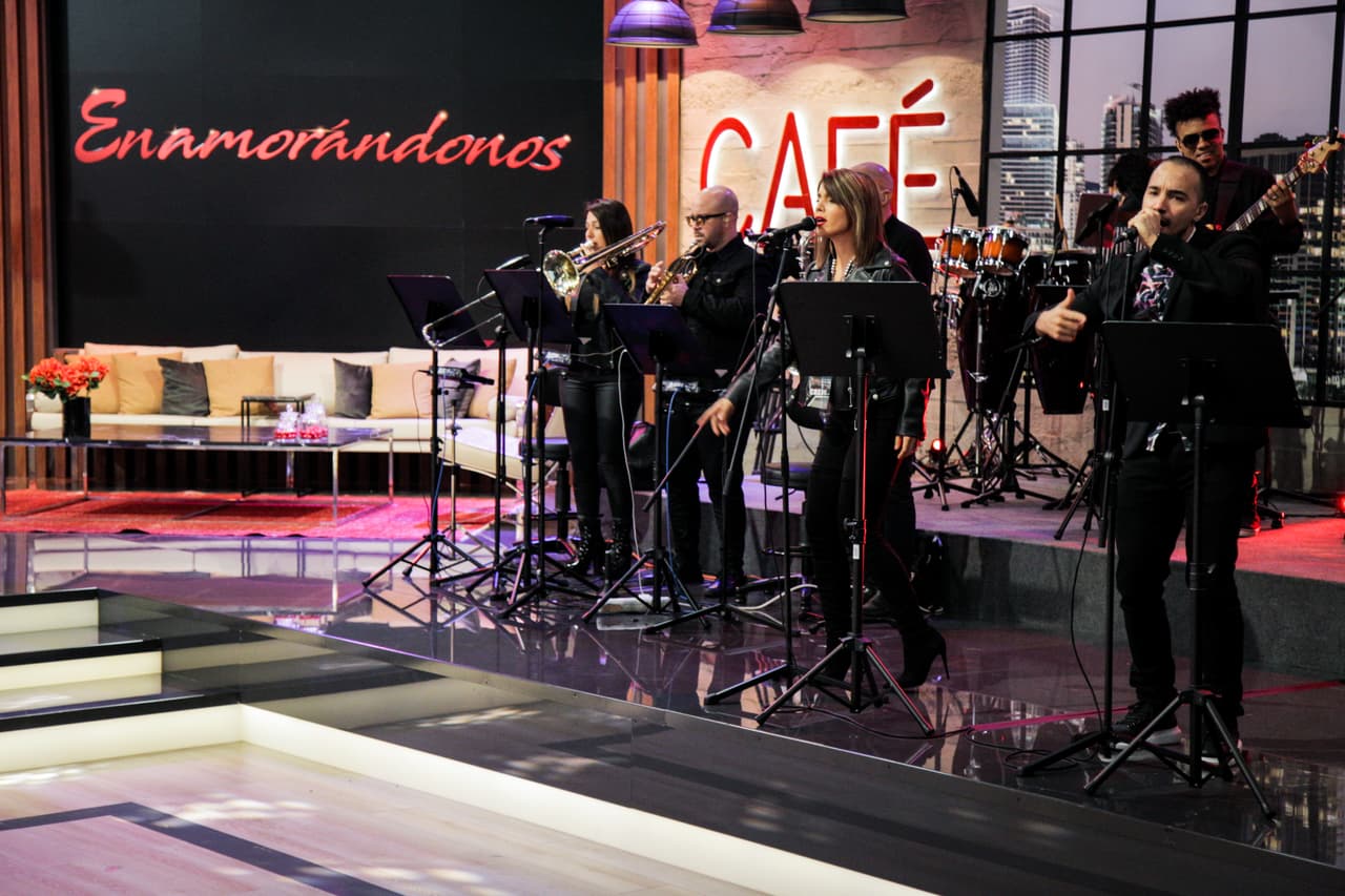 En todo momento se pudo escuchar a la orquesta, que de lunes a viernes estará totalmente en vivo.