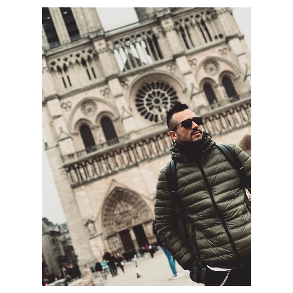 José Ron también publicó una fotografía en el lugar que ahora es noticia por el lamentable incendio.