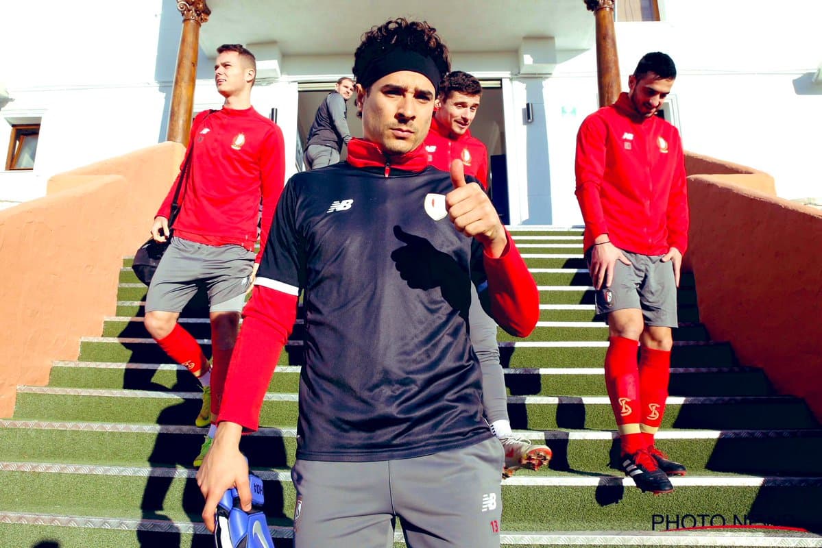 Ochoa es nominado al "Portero del año 2018" en Bélgica