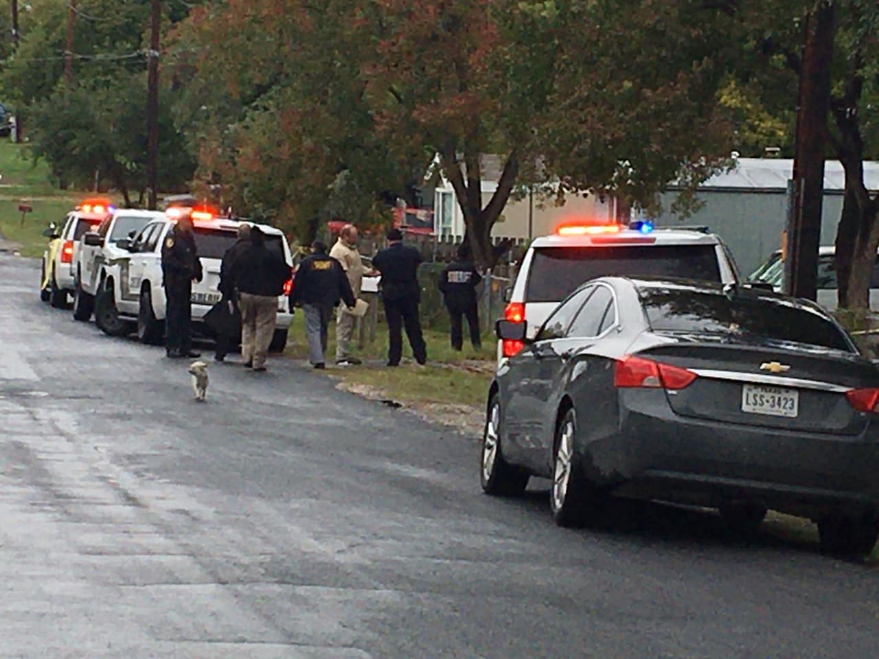 Jóvenes de 14 y 15 años resultan heridos de bala por jugar con un arma de fuego