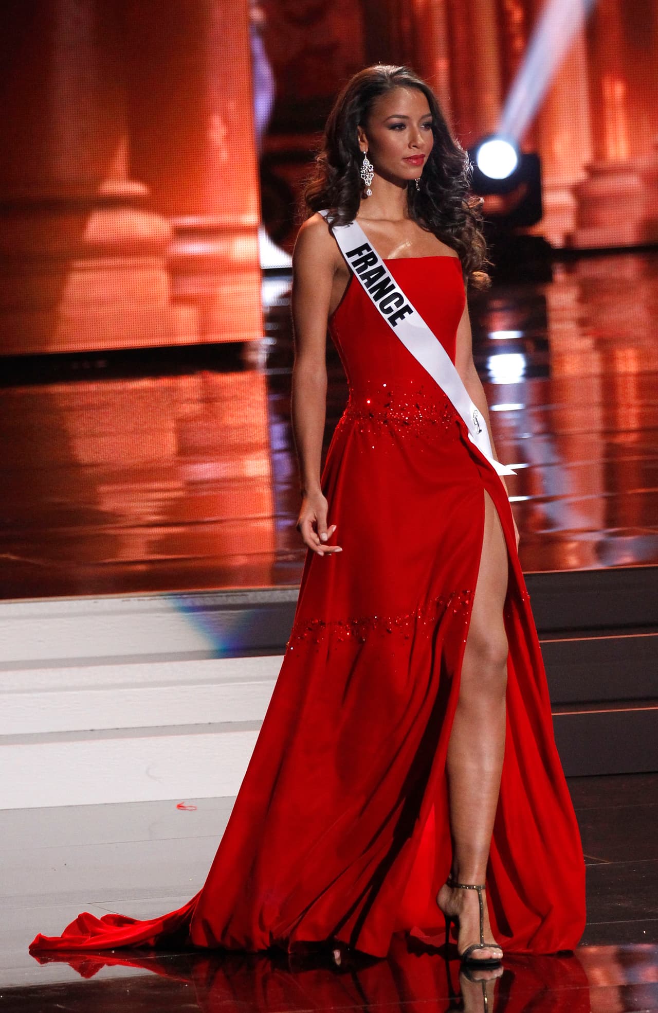 Miss Francia, Flora Corequel