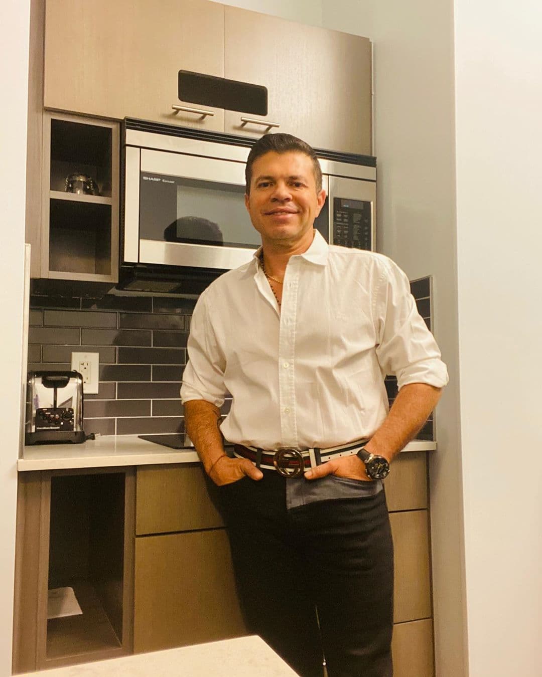 “Yo creo que ‘Porque tú llegaste’ es un tema mucho más parecido a lo que yo había cantado en años anteriores. Creo que regresé a esa parte que a la gente le gusta”, reveló
<b>Medina</b> en entrevista con Bandamax.