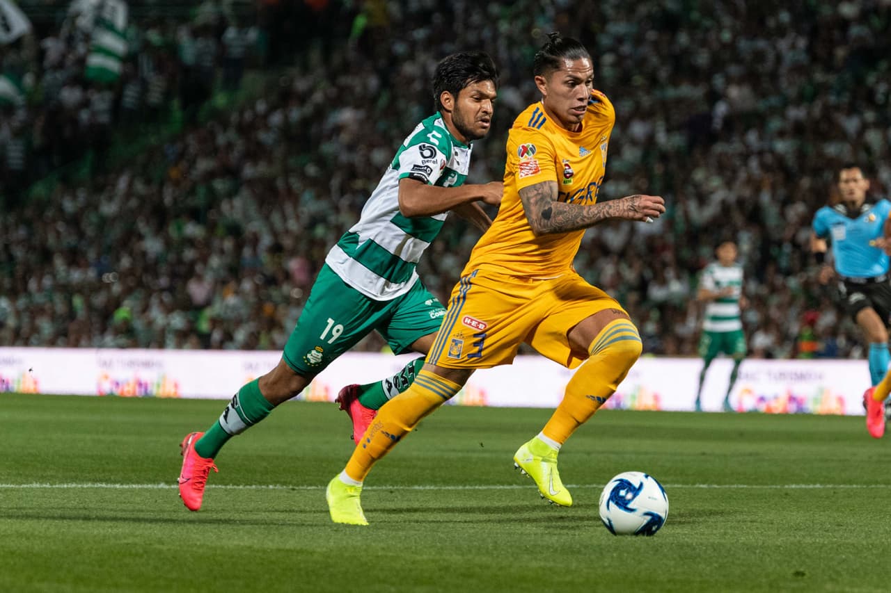 9 -
<b>Carlos Salcedo (Tigres)</b>
<br>Valor actual: 6 millones de euros