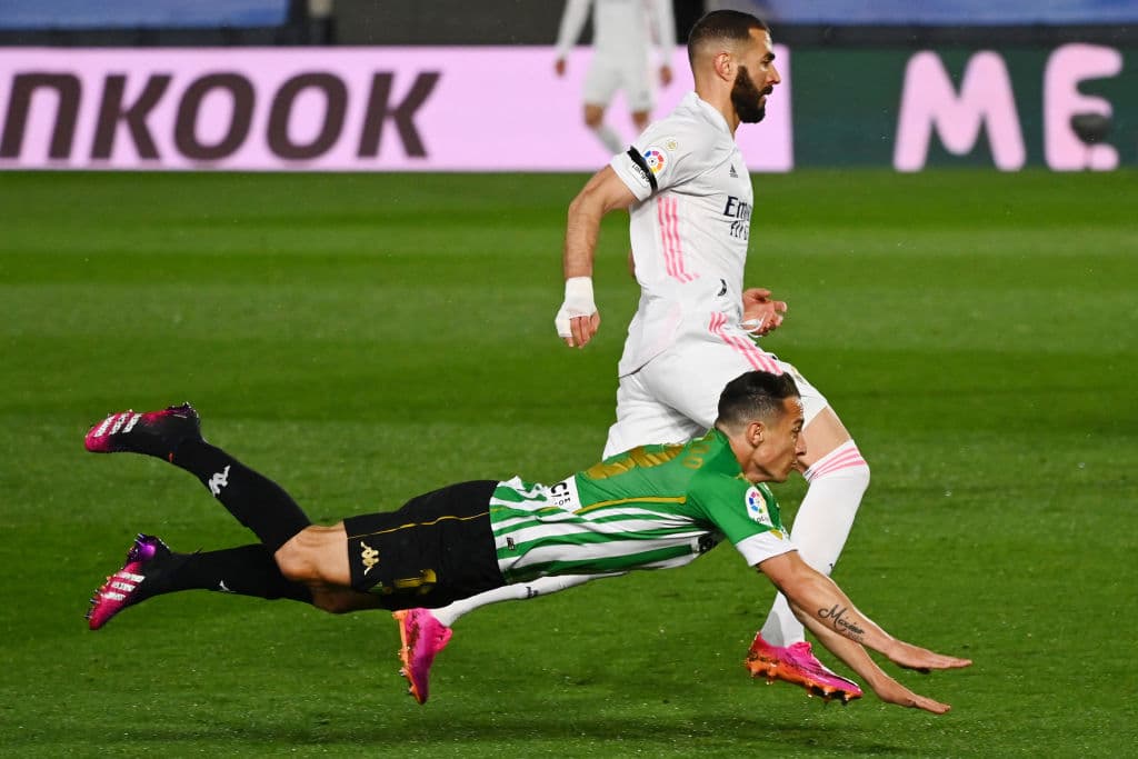 Real Betis y Real Madrid nos regalan un entretenido 0-0 que complica que el Madrid pueda levantar la copa.