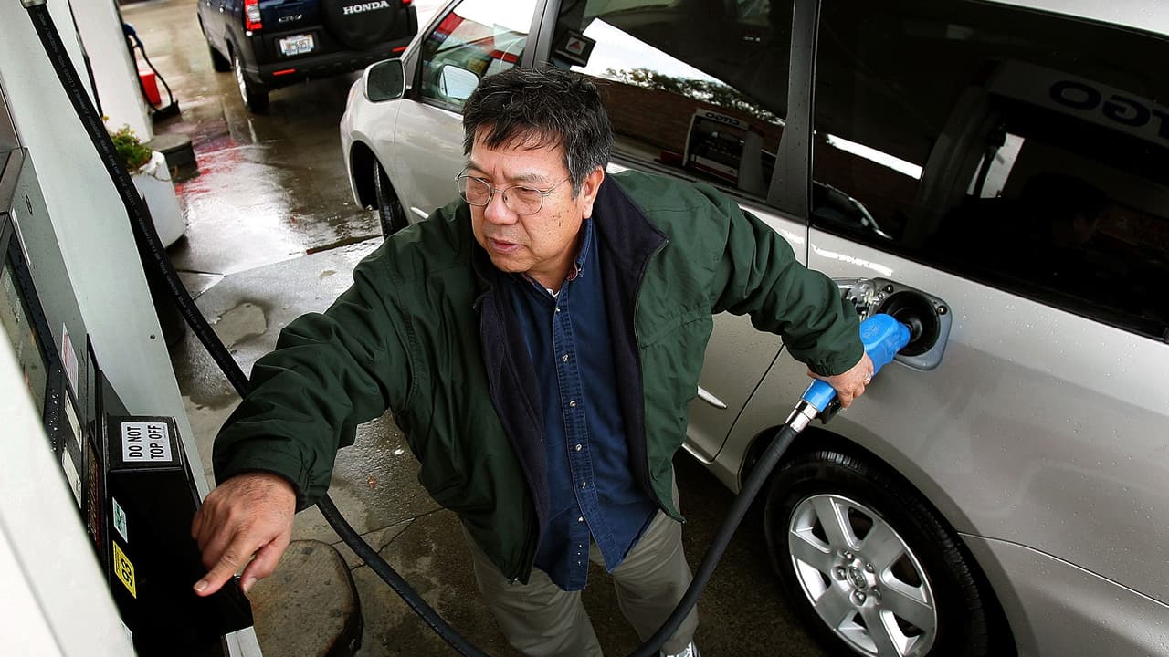 Gasolina gratis en Chicago. Regalarán $200,000 en combustible en ciertas estaciones de la ciudad. Aquí la lista de dónde podrás conseguirla.