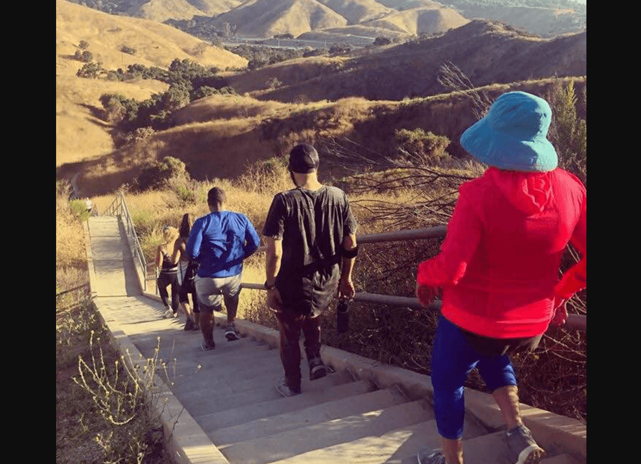 <a href="https://www.hikespeak.com/trails/calabasas-stairs/">Calabasas Stairs </a>Mejores lugares para senderismo en Los Angeles