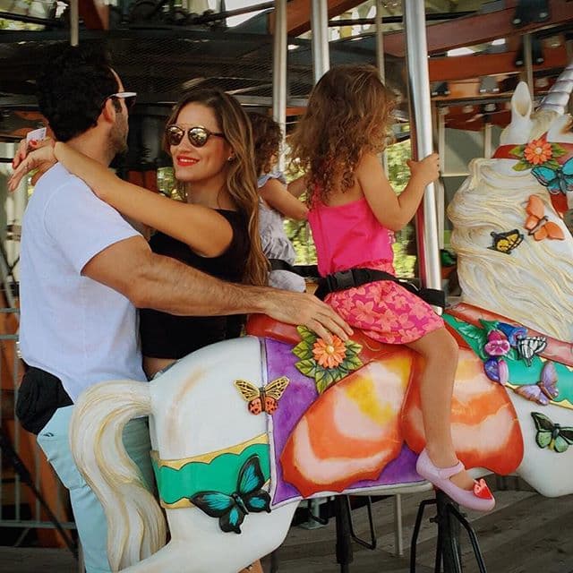 Aunque ella fue la más divertida en los brazos de su galán.