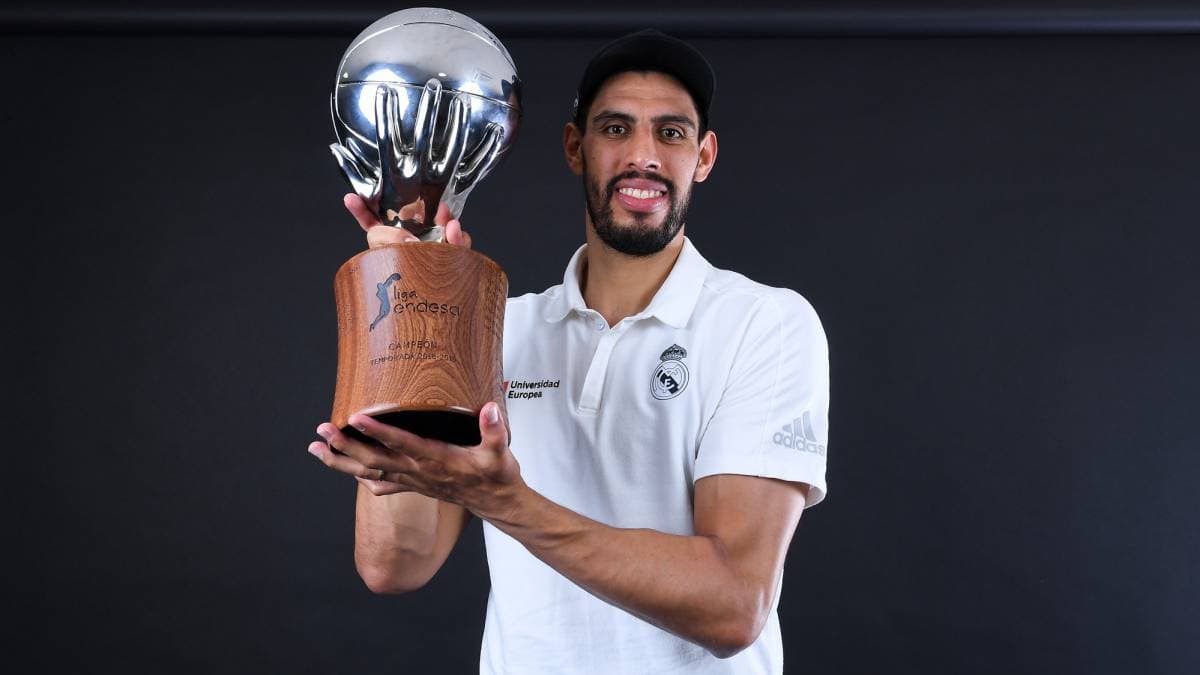 Se despide el mexicano del Real Madrid con 12 títulos y un camino por delante aún con sus 34 años para volver a la NBA.
