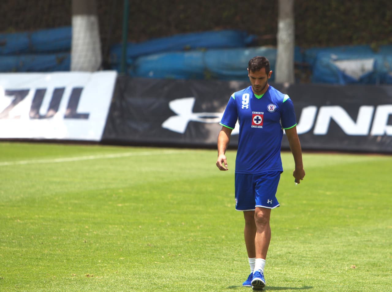 Roque Santa Cruz fuera de Cruz Azul con todo y lesión