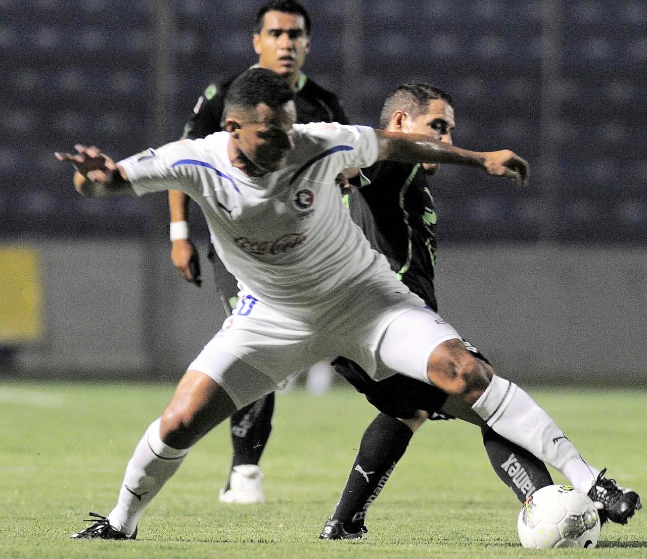 Casi un mes tras ganar al Vida en 1985, las Águilas tropezaron en semifinales al caer 1-0 ante el Olimpia de Honduras en el Corregidora. El resultado eliminó al América por un 2-2 en tierra catracha.