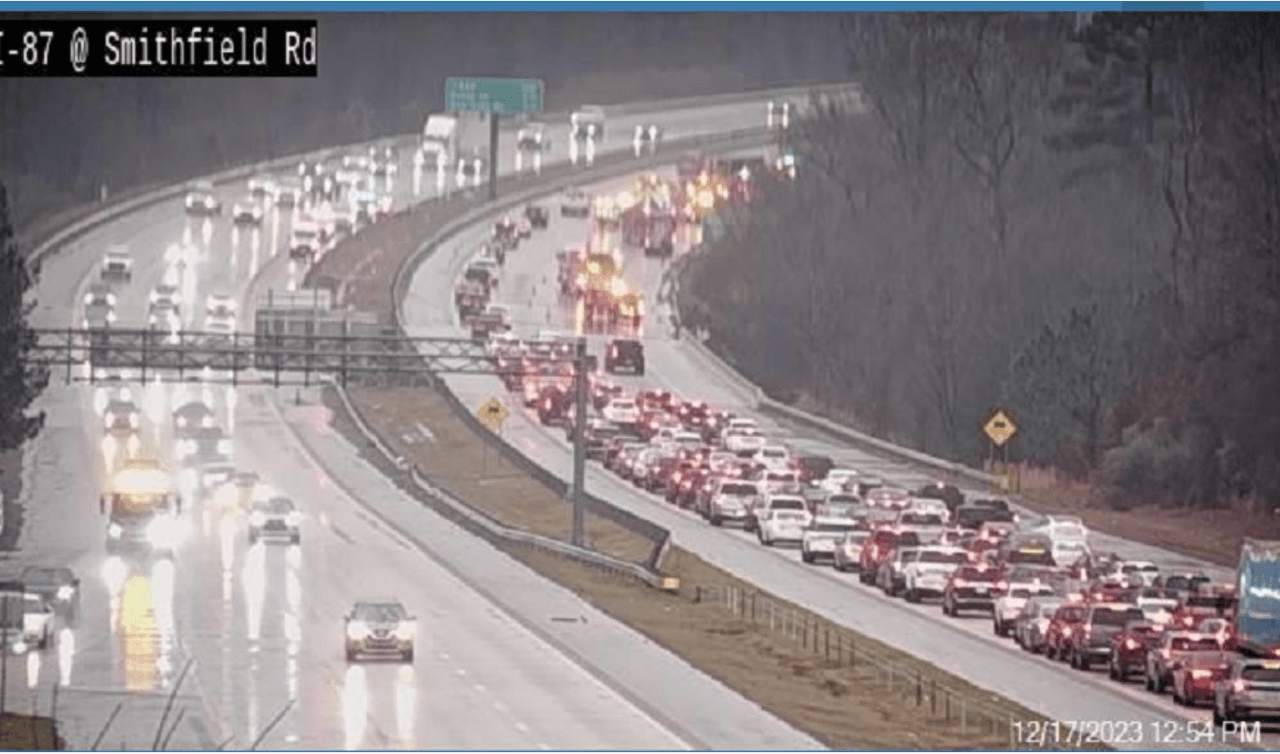 Dos samaritanos mueren arolladas mientras ayudaban a un conductor en un choque en la I-87