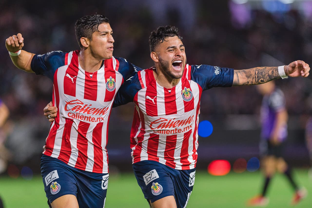 Cuando todo parecía que el juego terminaría en empate, Ángel Saldívar sacó un zurdazo milagroso al 87’ para abrir el marcador y darle el pase a Chivas para la repesca.