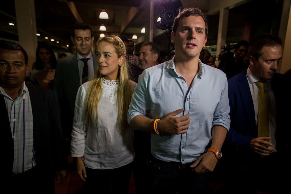 Otro político español llega a Venezuela para ayudar al diálogo