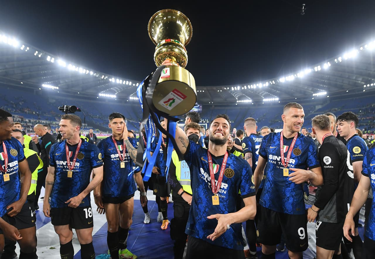 En una Final que se tuvo que ir hasta los tiempos extra, el Inter de Milán vino de atrás luego de que la Juve le dio la vuelta al inicio del segundo tiempo y con un doblete de Perisic, se llevaron la Coppa de Italia a sus vitrinas.