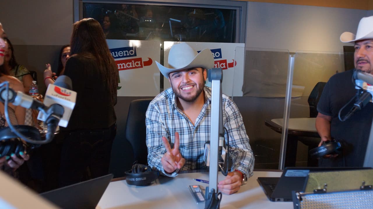 Carla Medrano enamoró a Gerardo Ortiz durante la entrevista del artista con 'El Bueno, La Mala y El Feo'.