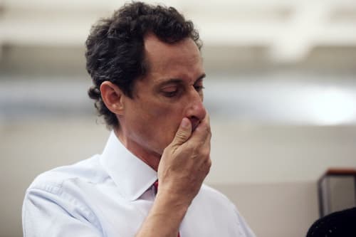 El sexting imprudente sacó a Anthony Weiner de contender para Mayor de NY.