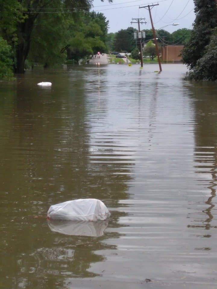 El servicio de ComEd informó que más de 28,000 usuarios no tienen electricidad en condados de Lake, Kane, McHenry y Cook.