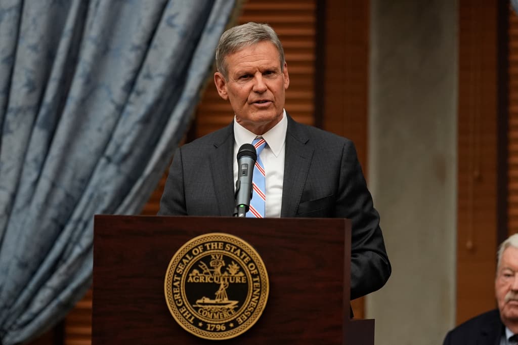 El gobernador de Tennessee suspende las ejecuciones después de que Christa Pike sobreviviera a un intento de inyección letal