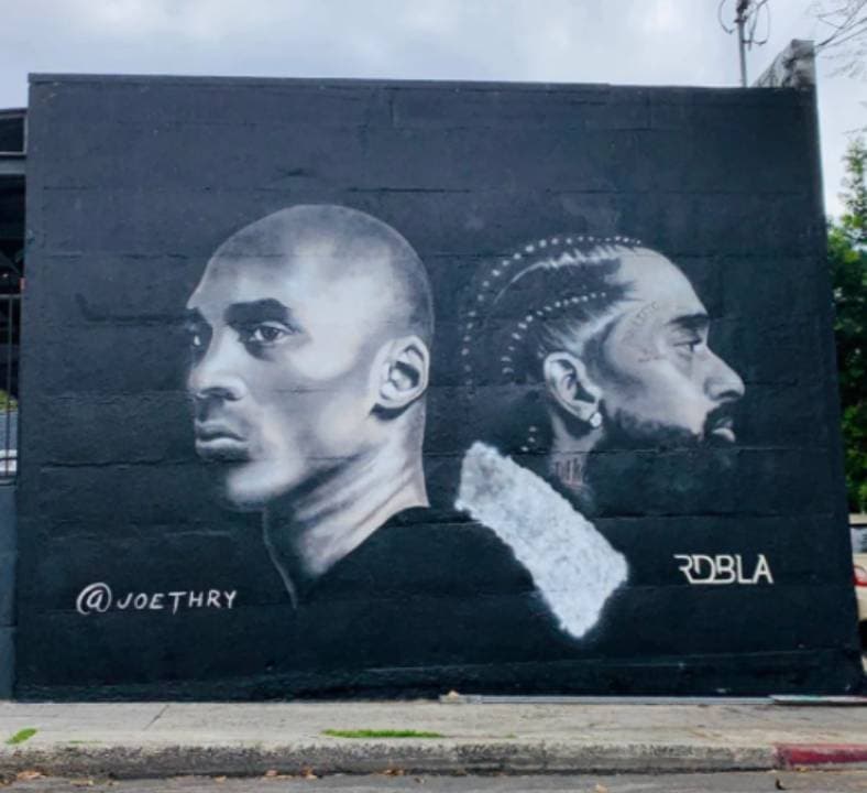 Las calles de las principales ciudades de los Estados Unidos se adornan con las asombrosas muestras de amor para la leyenda de la NBA.