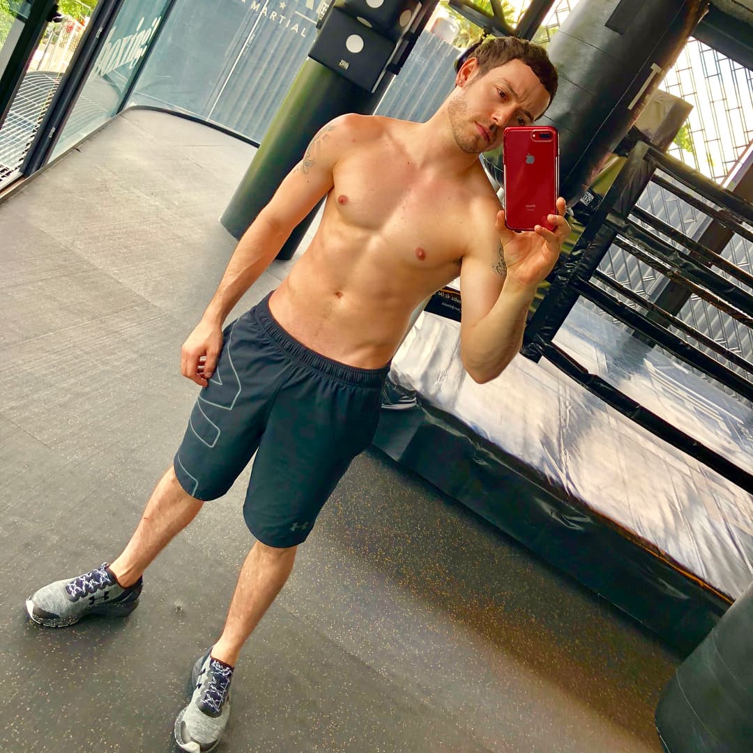 Hasta ahora, con 31 años, no se le conoce pareja alguna, pero eso no le impide hablar de cómo es en las relaciones de pareja.