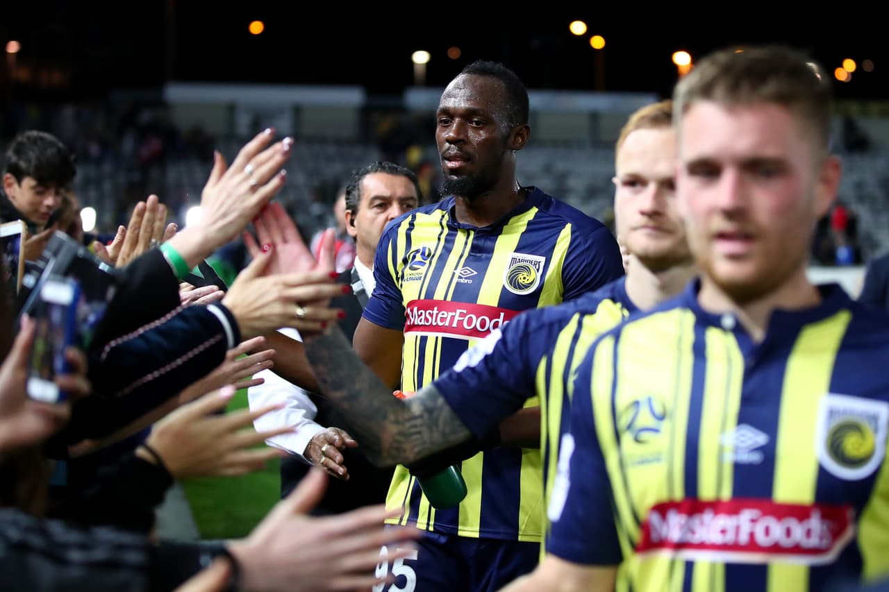 Comentó también que los jugadores del equipo lo han ayudado mucho en este proceso como futbolista.