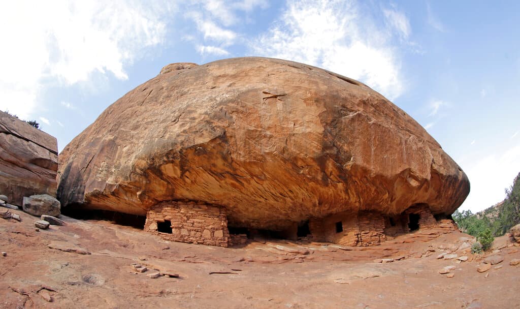 En esta fotografía de archivo del 22 de junio de 2016, las ruinas de la "Casa en llamas" se muestran en Mule Canyon, cerca de Blanding, Utah.