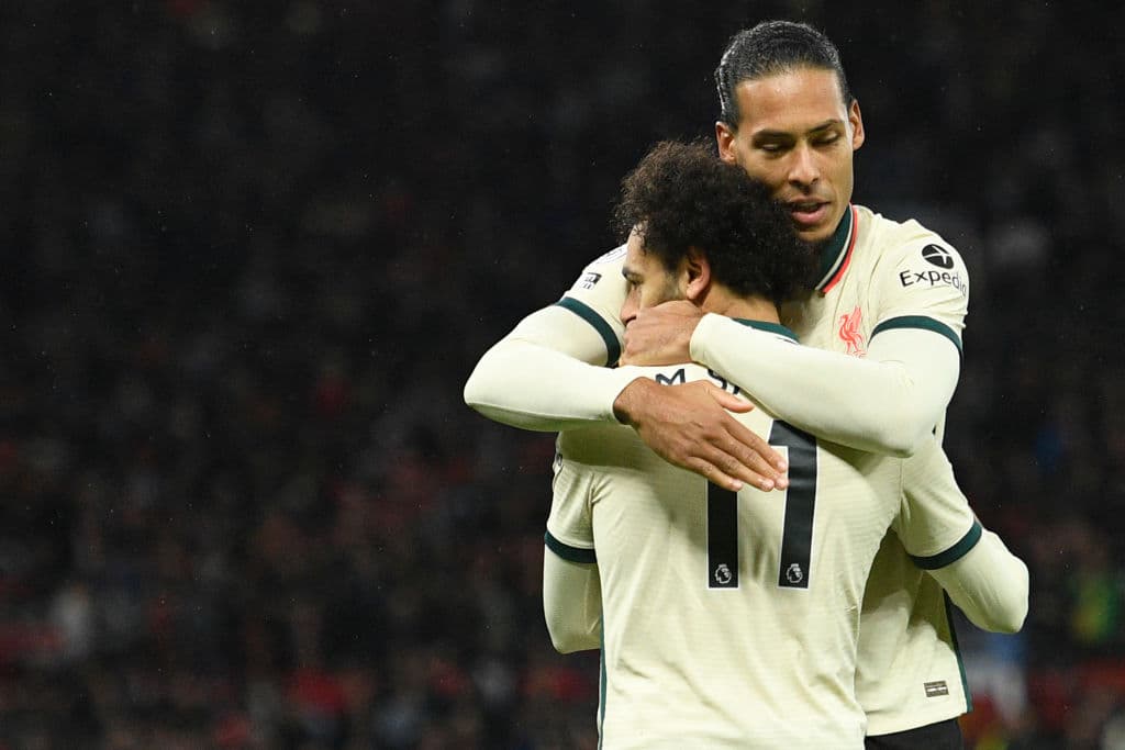 Manchester United sufre dolorosa derrota en Old Trafford ante el Liverpool, quien goleó 5-0 durante la J9. Nabi Keita (5'), Diogo Jota (13') y Mohamed Salah con hat-trick (38', 45+5' y 50') se encargaron de las anotaciones ante los locales; Cristiano Ronaldo no pudo anotar en esta ocasión.