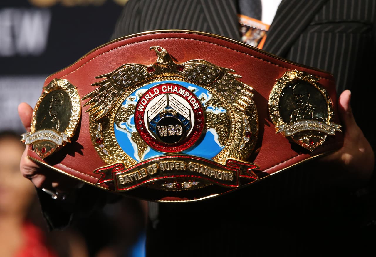 La Organización Mundial de Boxeo hizo un cinturón especial para este combate.