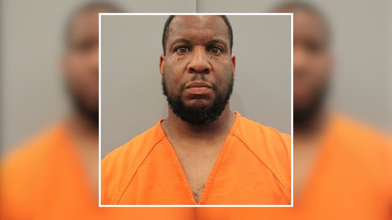Quince años después del crimen acusan a hombre de estrangular y matar a su pareja en Houston